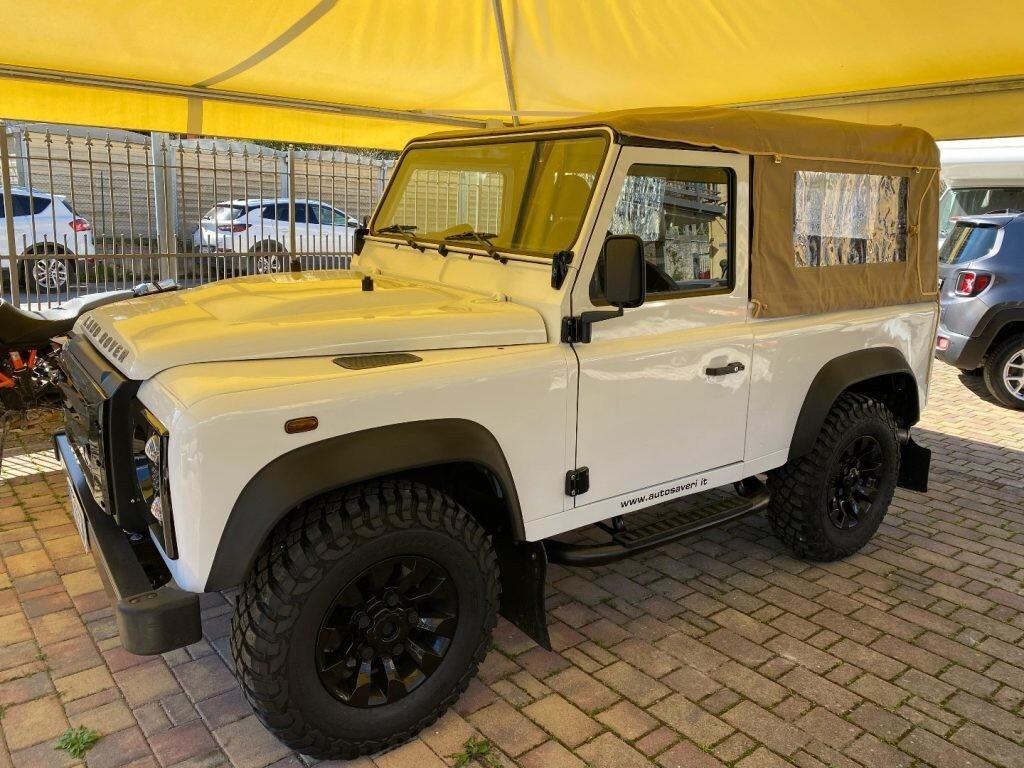 LAND ROVER Defender 90 2.2 TD4 Station Wagon