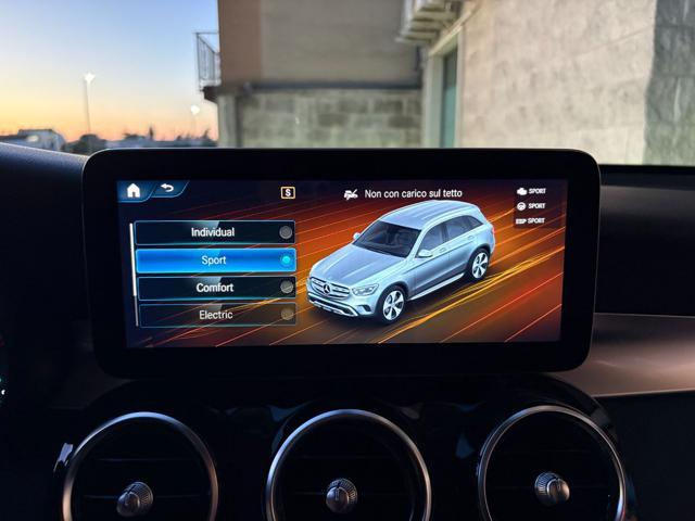 MERCEDES-BENZ GLC 300 de 4Matic Plug-in hybrid Sport