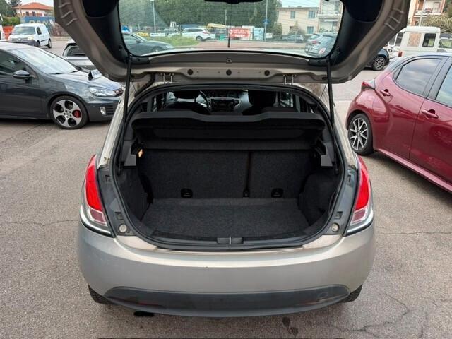 Lancia Ypsilon 1.2 GPL Ecochic Silver NEOPATENTATI