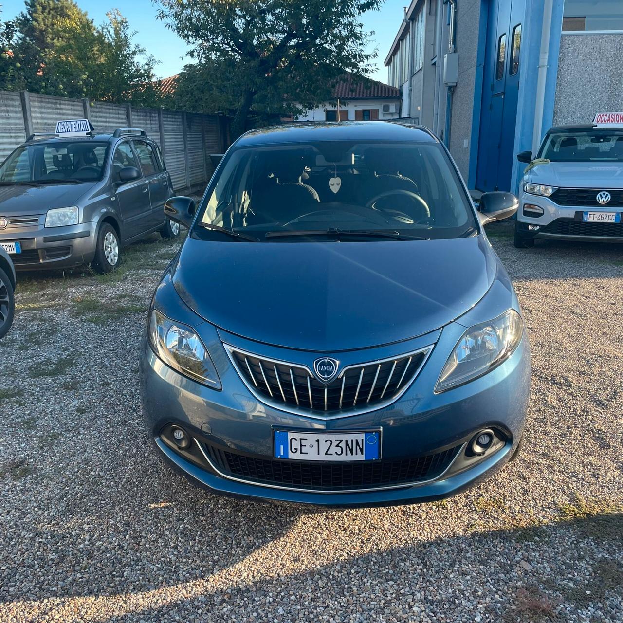 Lancia Ypsilon 1.0 FireFly 5 porte S&S Hybrid Ecochic Silver