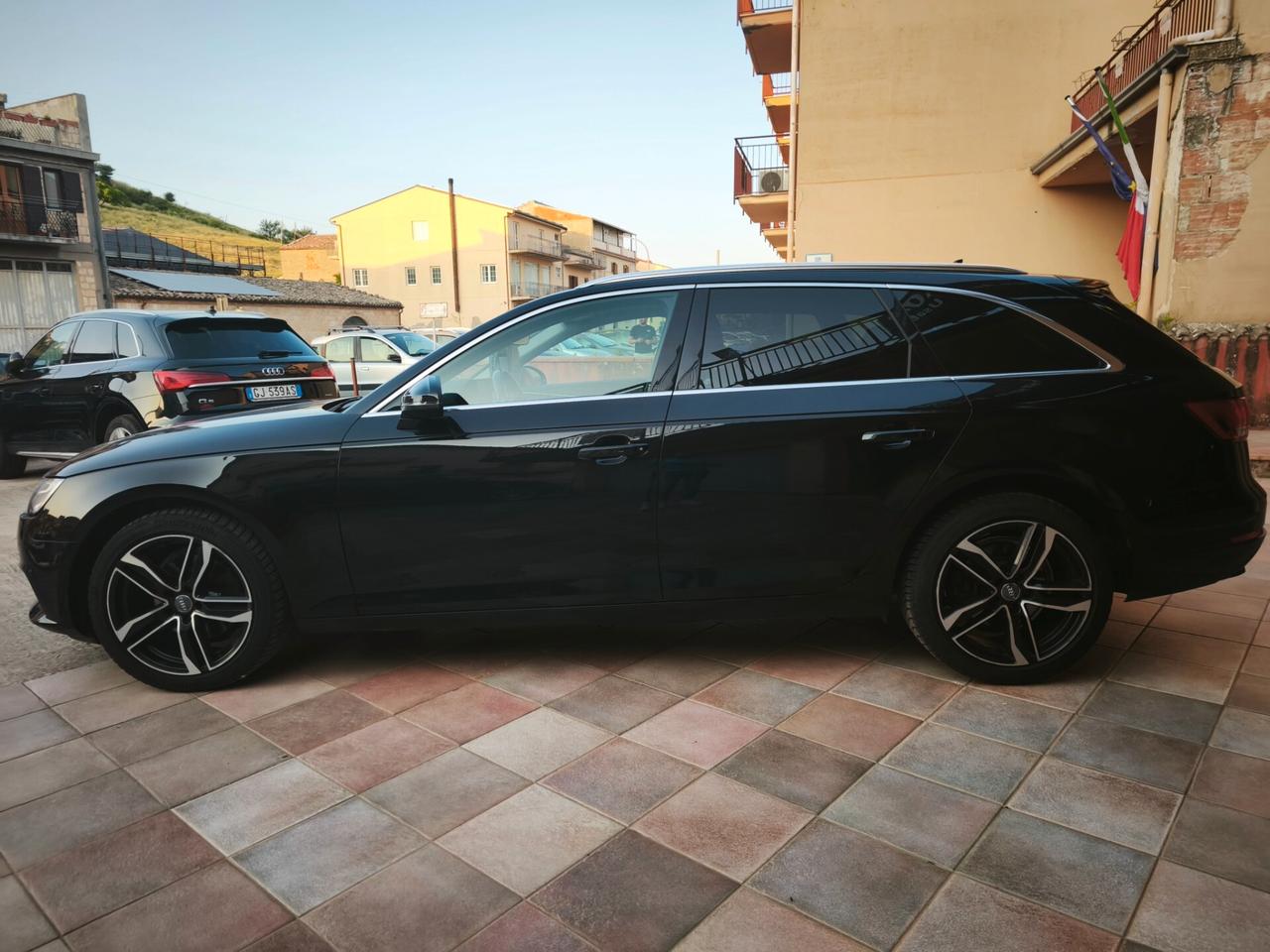 Audi A4 Avant 2.0 tdi 150 CV S-tr Distr fatta