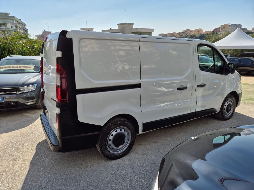 Renault Trafic 1.6 dci 120cv 3 posti SCAFFALI