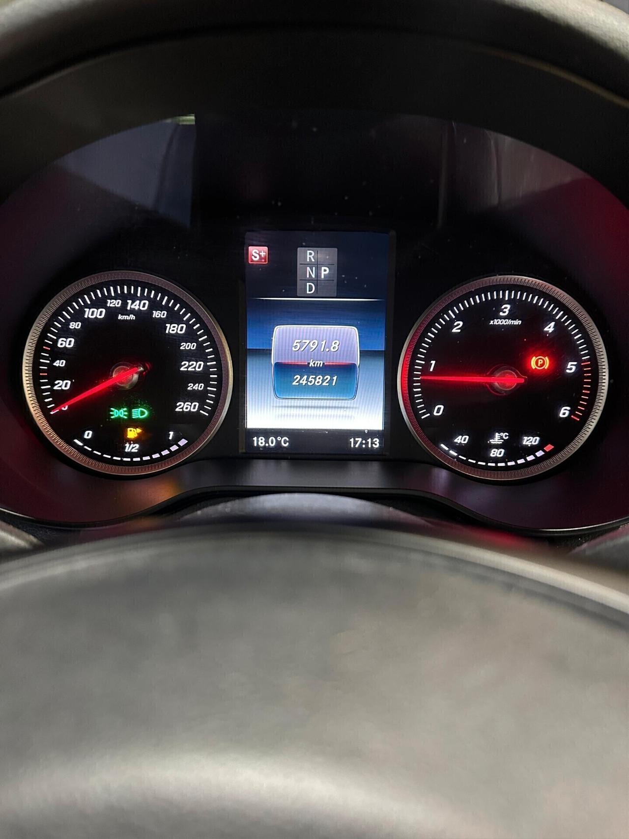 Mercedes-benz C 220 d Auto Premium 4MATIC