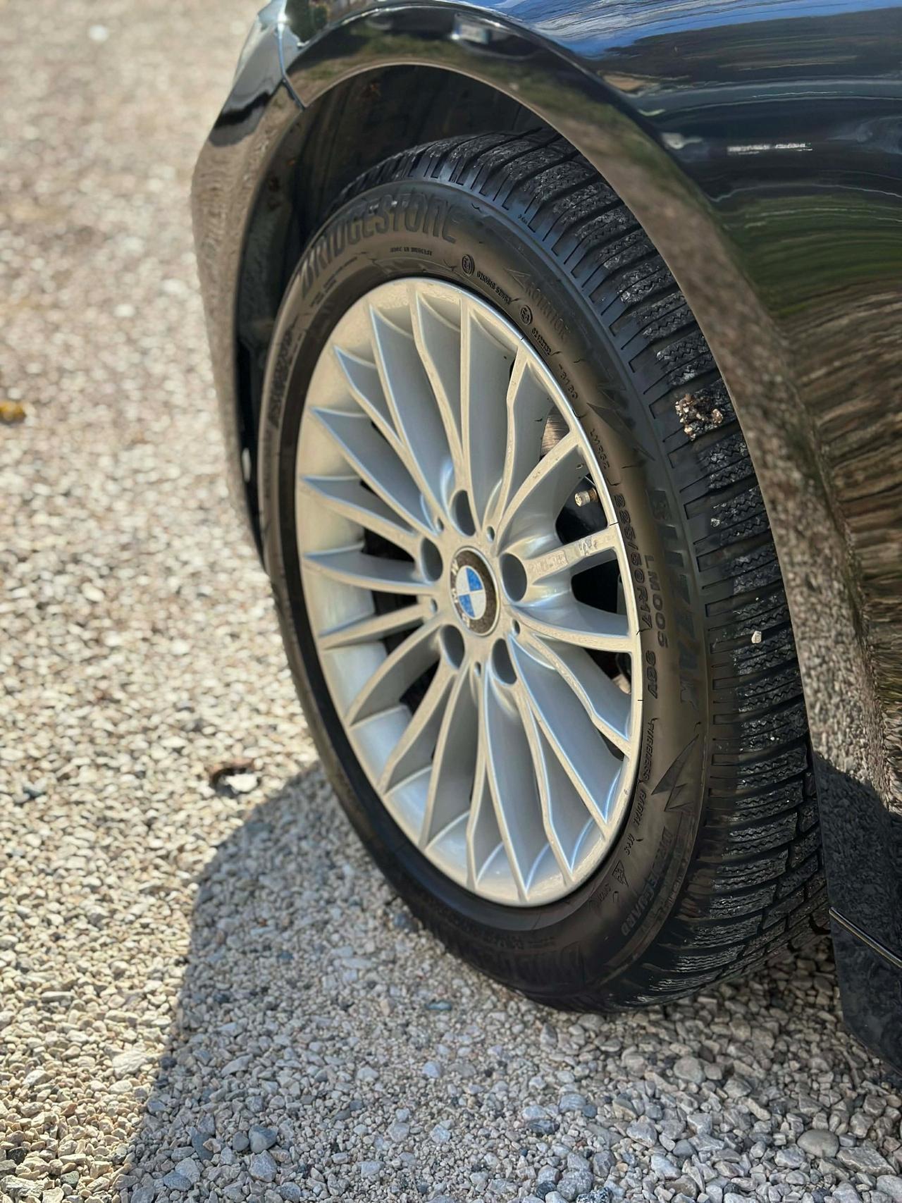 Bmw 320d xDRIVE LUXURY KMCERT UNICOPR KMCERT