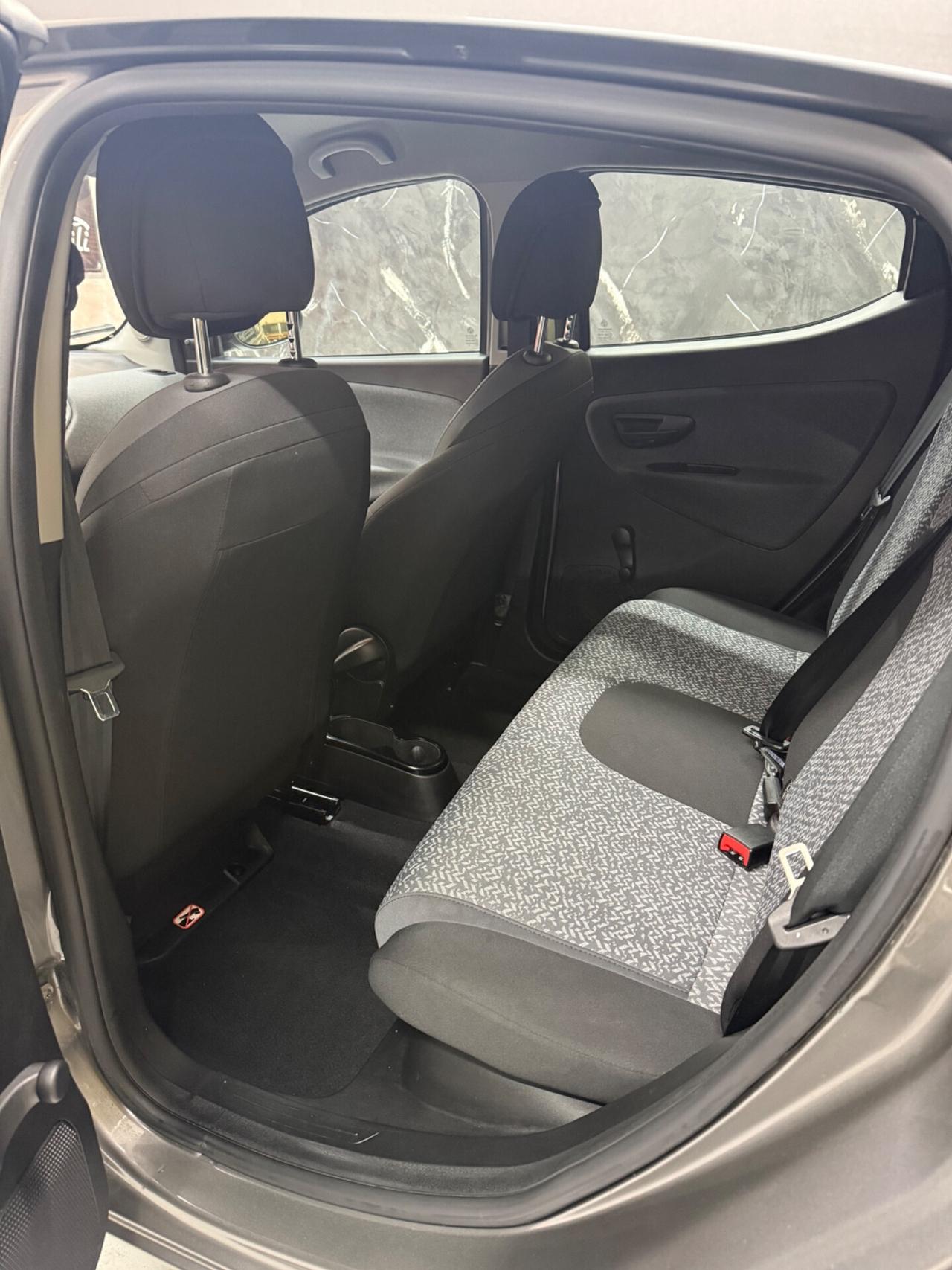 Lancia Ypsilon Hybrid 50.000 km