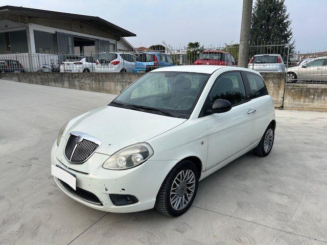 LANCIA Ypsilon 1.2 69 CV Unyca