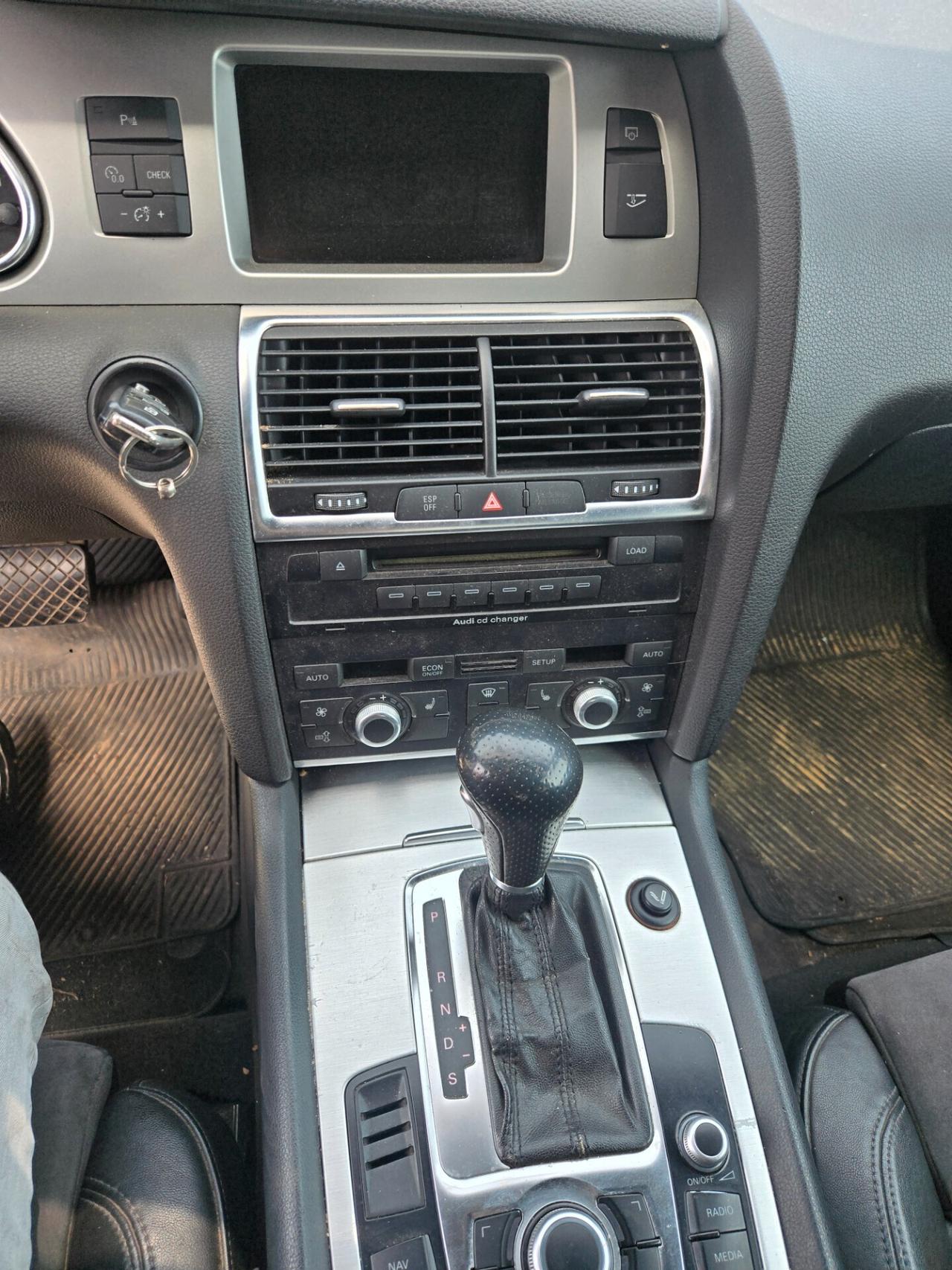 Audi Q7 3.0 V6 TDI 240 CV quattro tiptronic