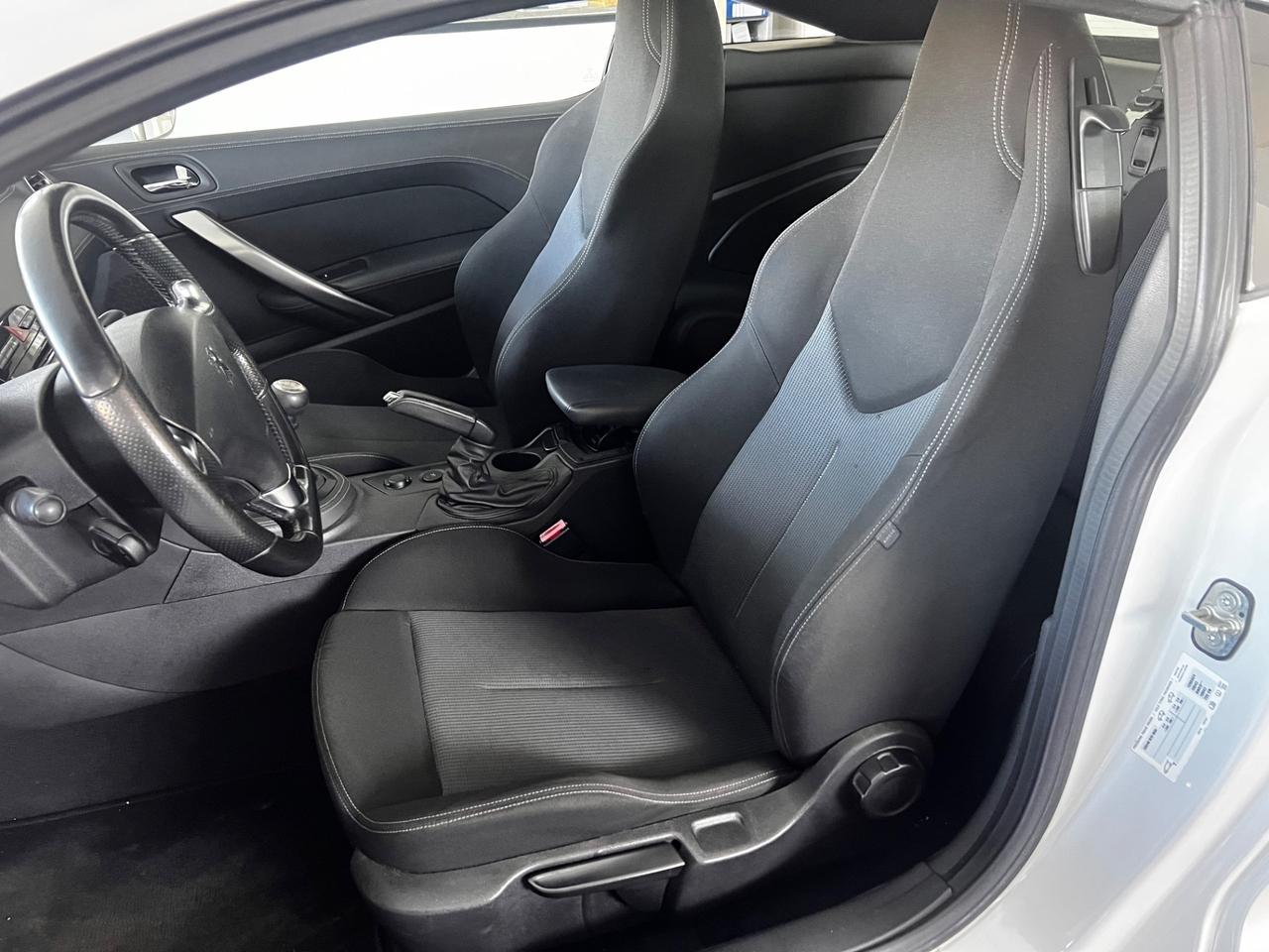 Peugeot RCZ 2.0 HDi 163CV Asphalt