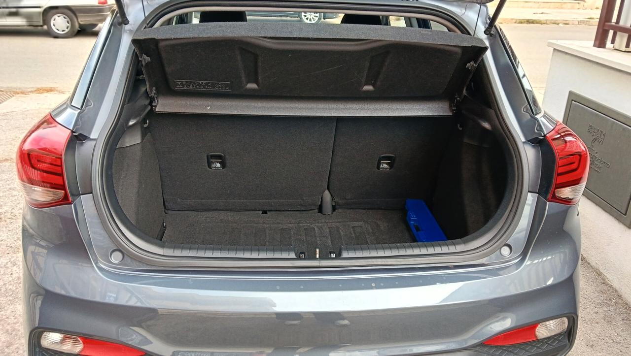HYUNDAI I20 1200 BENZ -PREZZO PROMO!