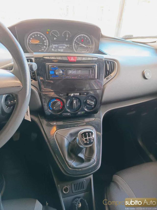 LANCIA Ypsilon 1.2 69 CV 5 porte GPL Ecochic Silver