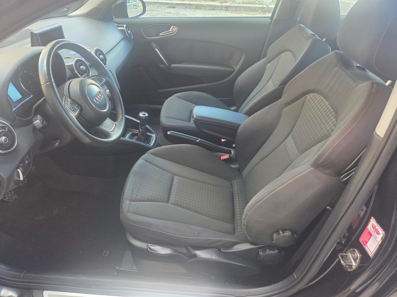AUDI A1 1.2 BENZINA 86 CV KM 160000 CERTIFICATI