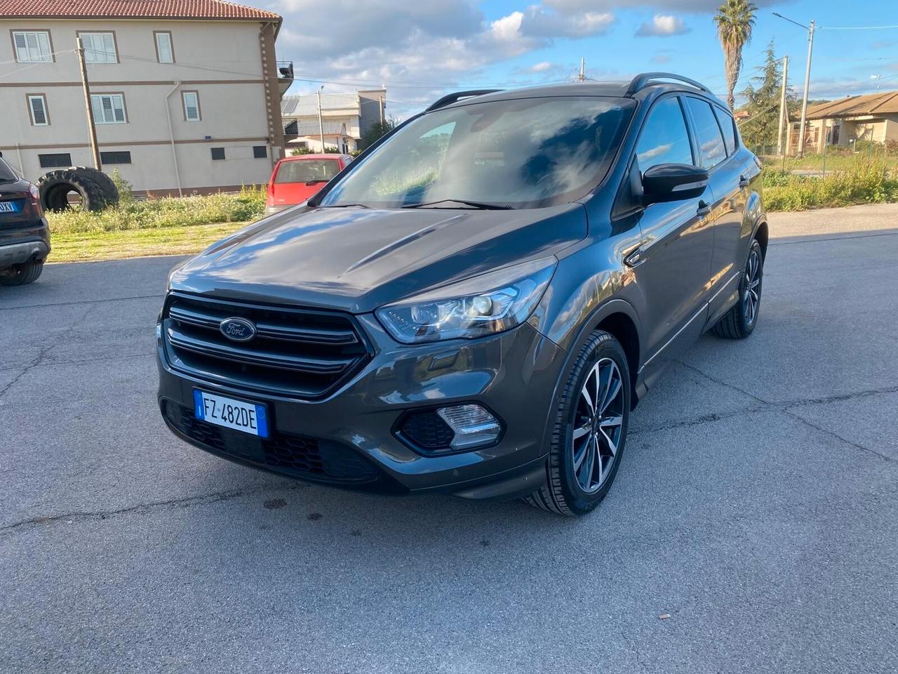 Ford Kuga FORD KUGA TDCI 120 CV S&S 2WD ST-Line