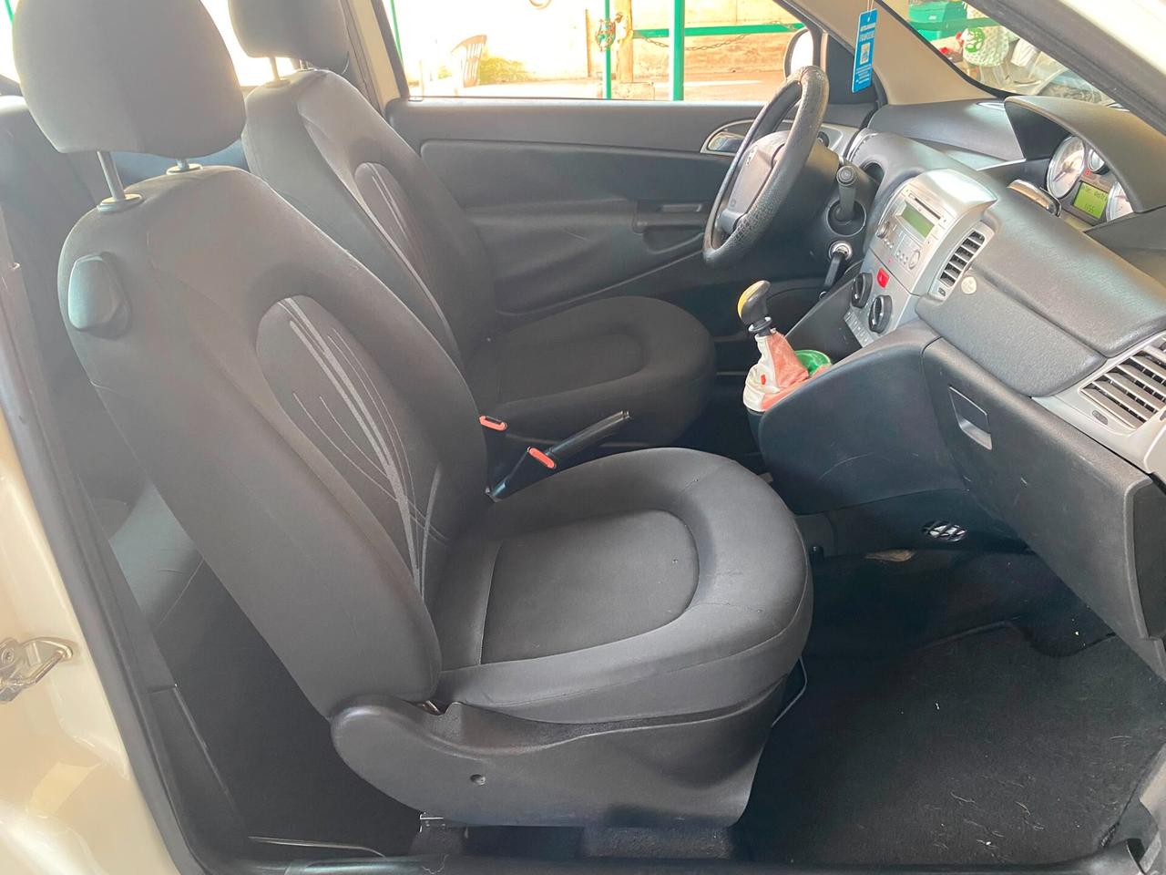 Lancia Ypsilon 1.2benz 69 CV Diva full opt 2011