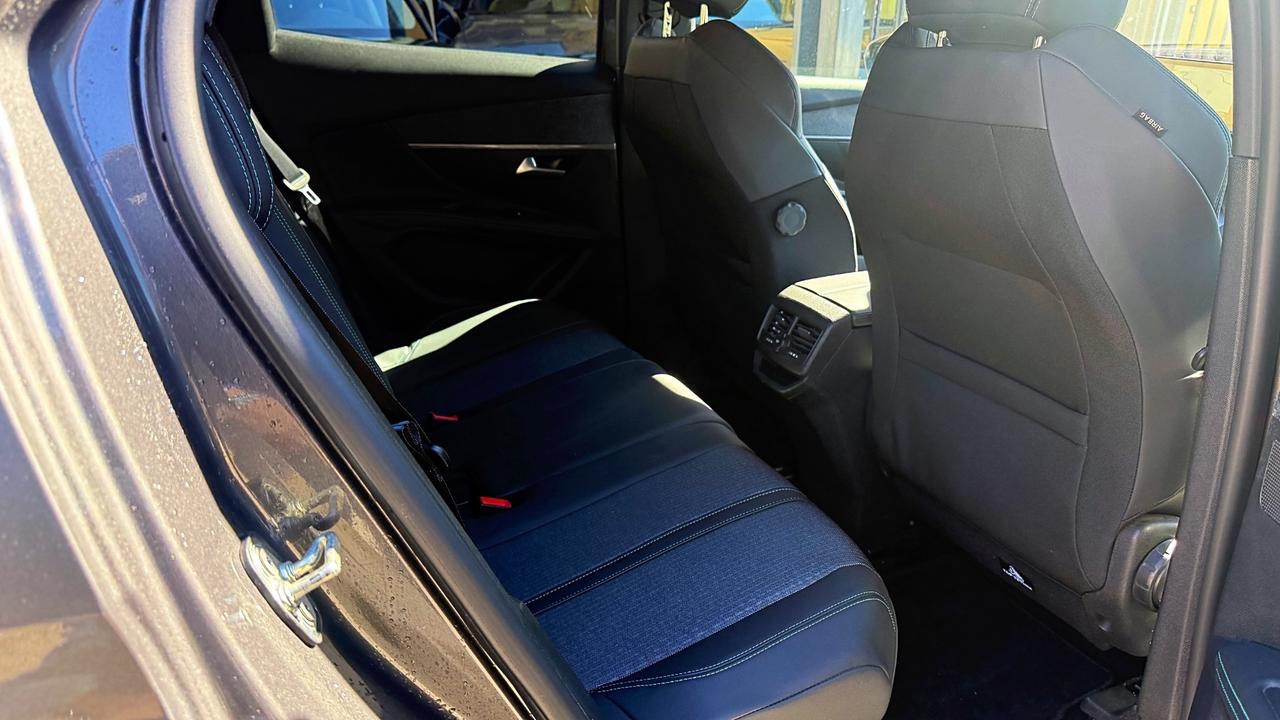 Peugeot 3008 1.5 Hdi EAT8 Allure - 2023