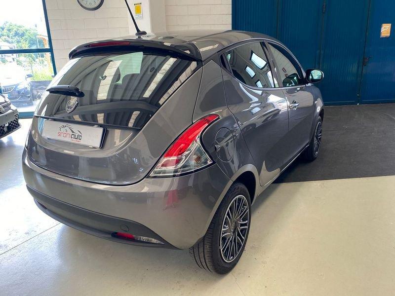 Lancia Ypsilon 1.0 FireFly 5 porte S&S Hybrid Oro - PROMO SIRONIAUTO+