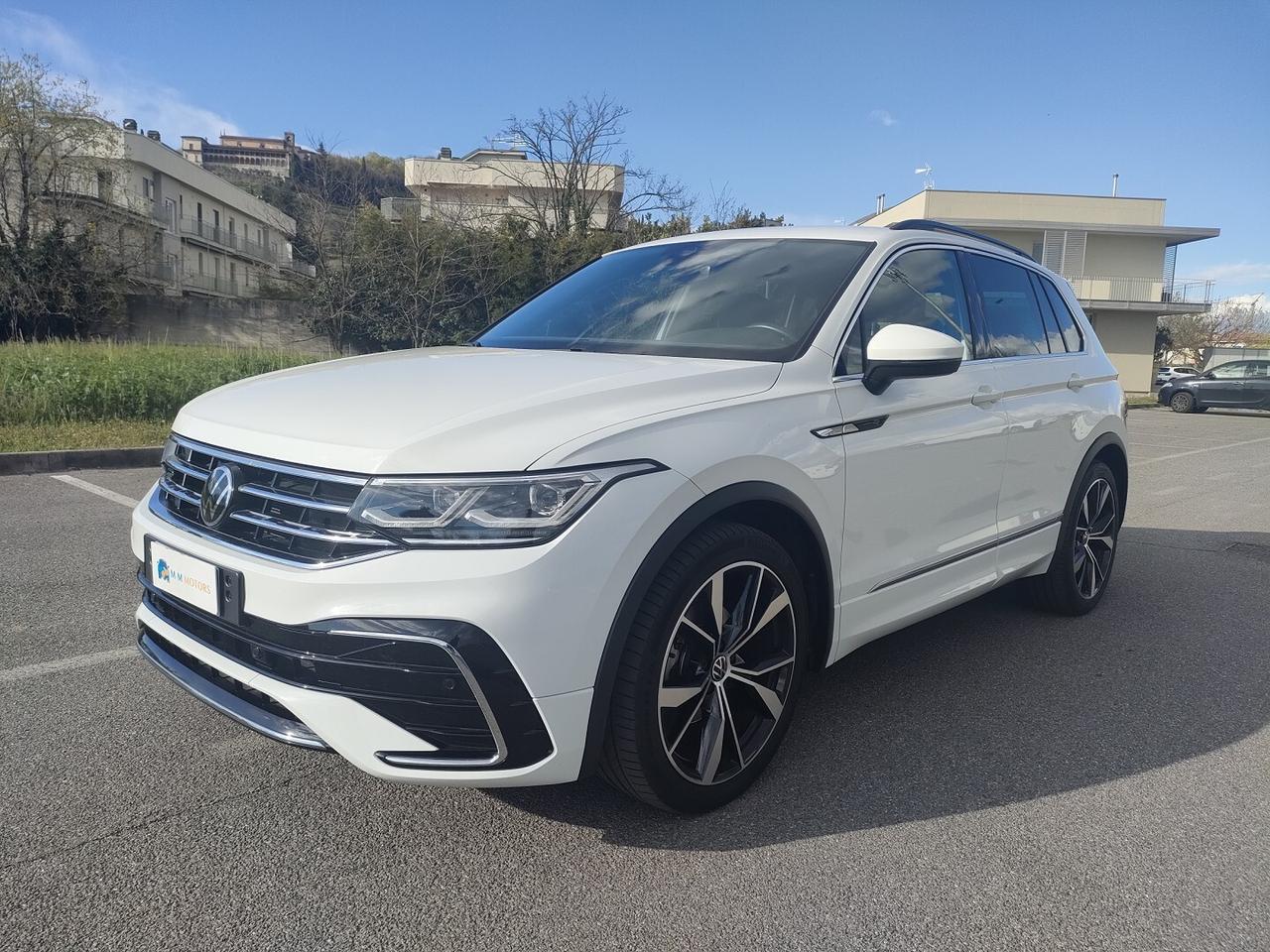 VOLKSWAGEN Tiguan R-Line 150cv Automatica ProM-Mo