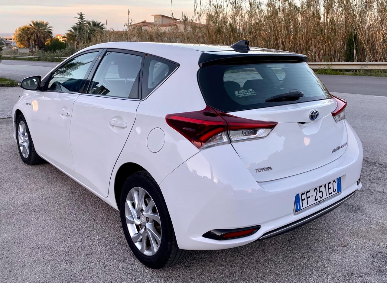 Toyota Auris 1.8 Hybrid OK NEOPATENTATI