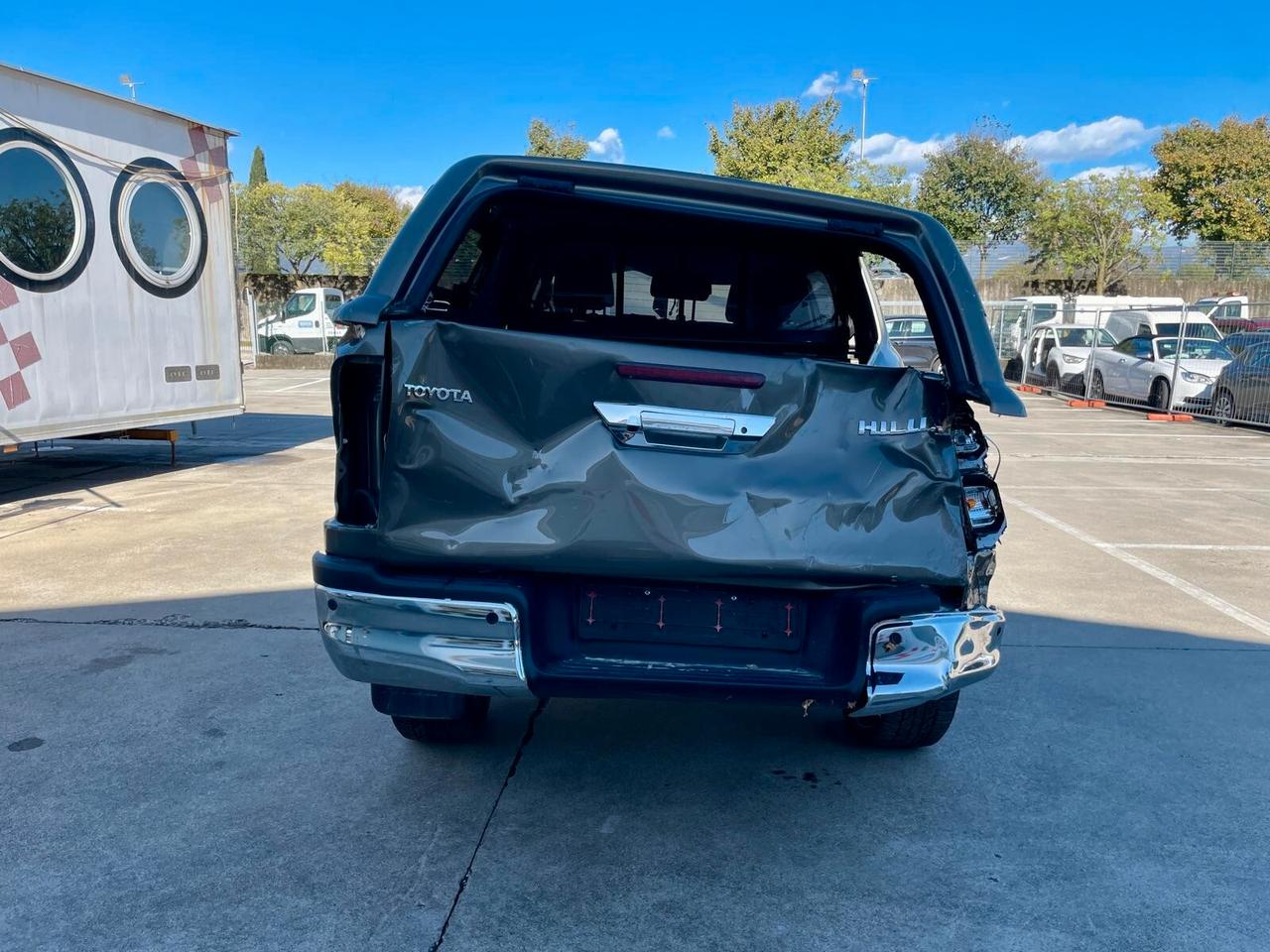 Toyota Hilux 2.4 D-4D 4WD 4 porte Double Cab Lounge ***INCIDENTATO**