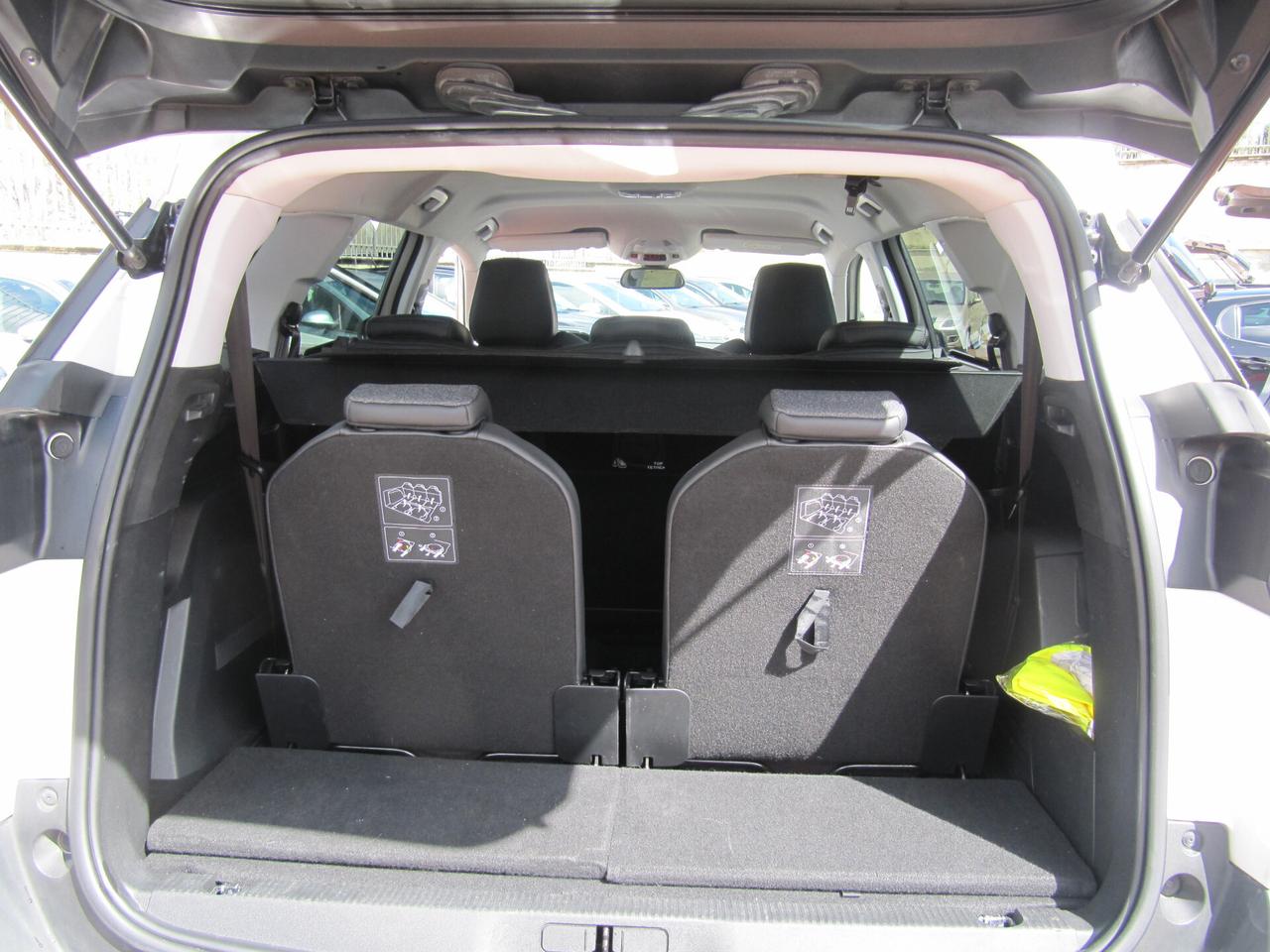 Peugeot 5008 BlueHDi 130 S&S EAT8 Allure - automatico
