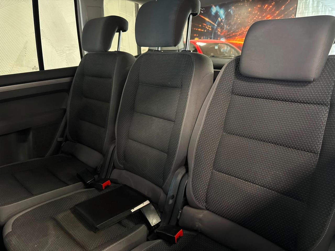Volkswagen Touran Business 1.6 TDI DSG Comfortline