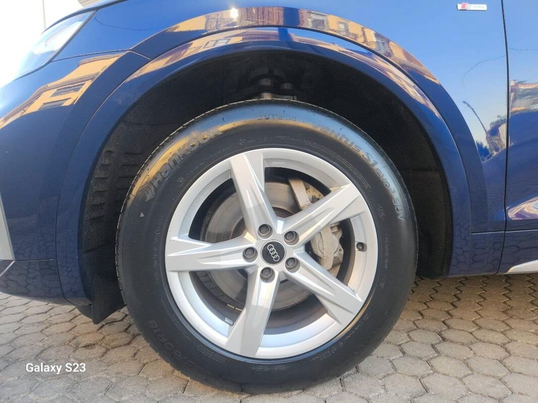 Audi Q5 35 2.0 tdi mhev 12V Business s-tronic