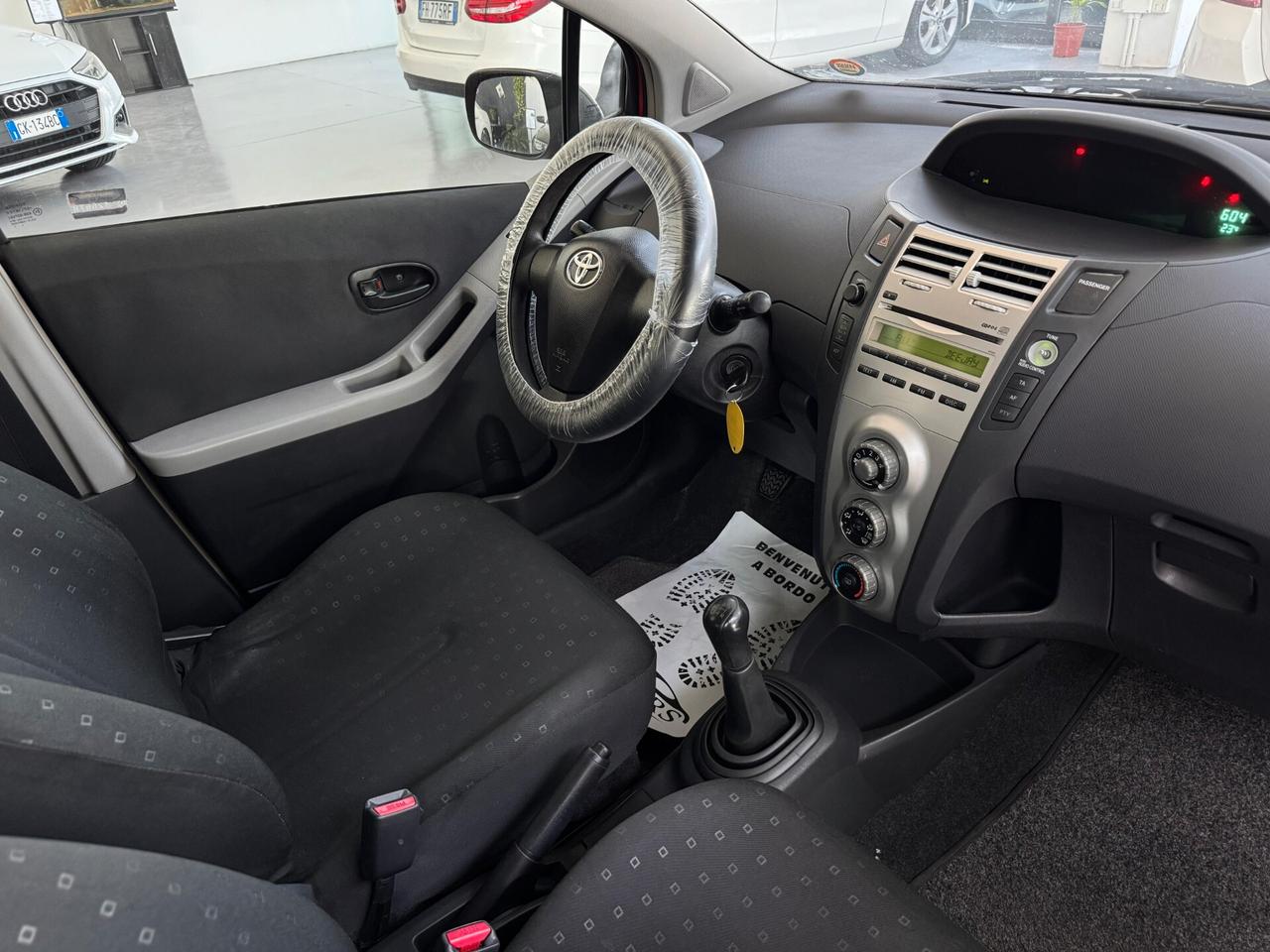 Toyota Yaris 1.0 5 porte