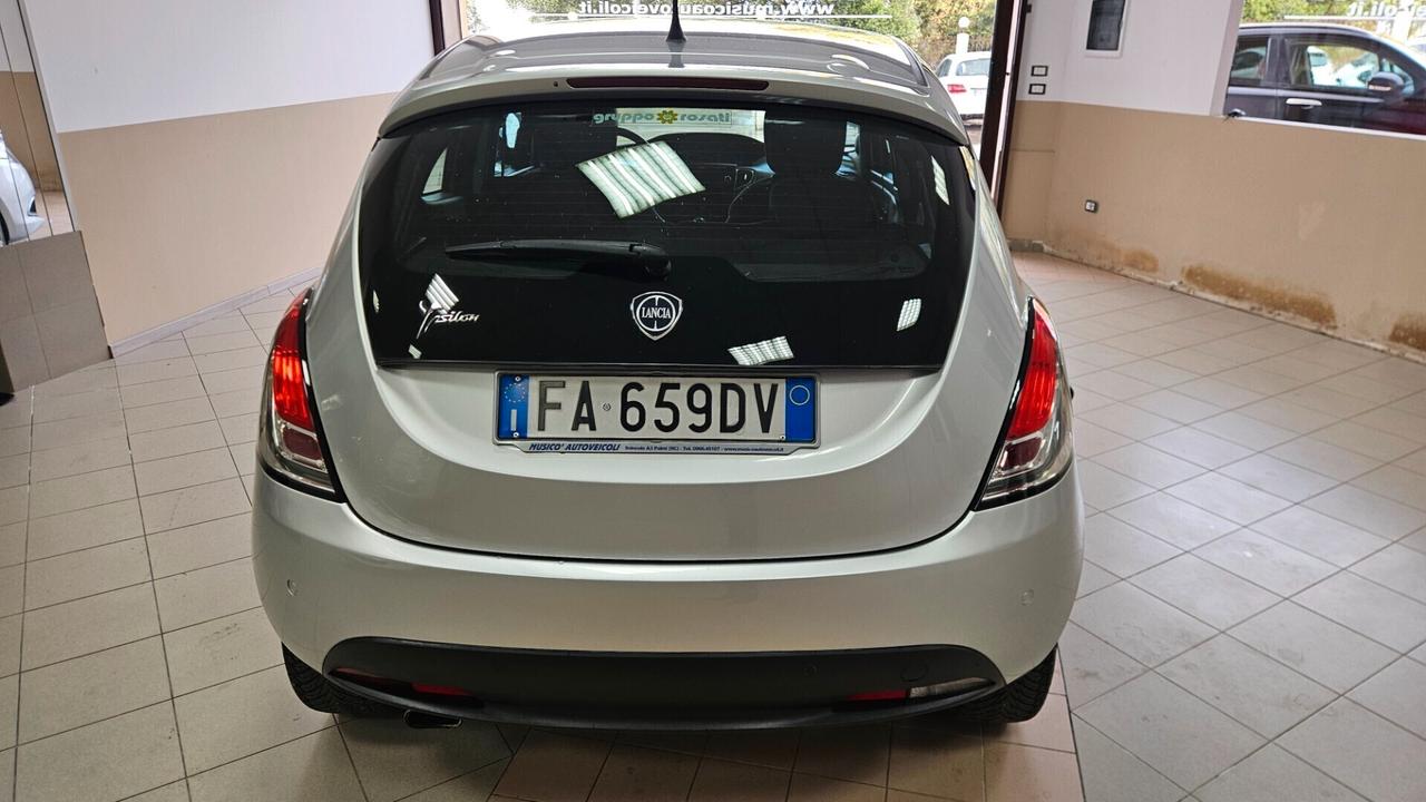Lancia Ypsilon 1.2 69 CV 5 porte Elefantino