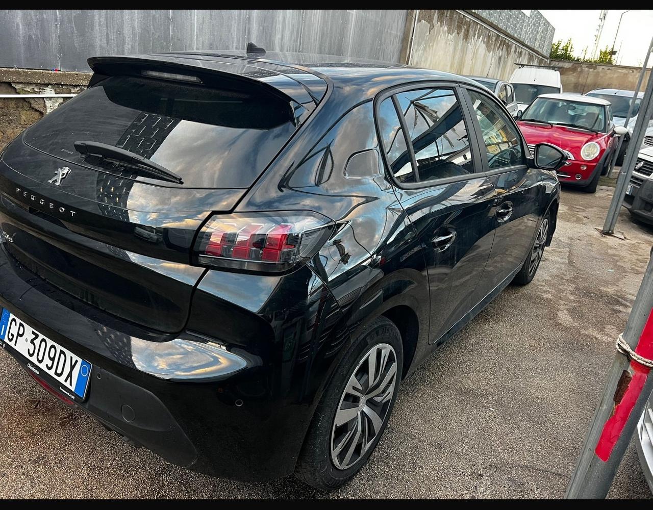Peugeot 208 PureTech 5 porte Active INCIDENTATA MARCIANTE