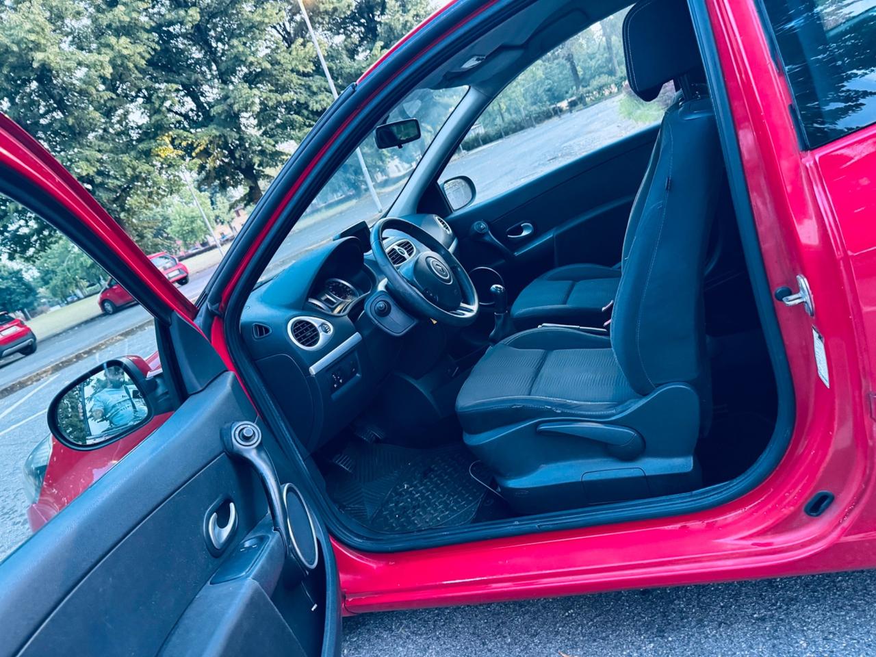 Renault Clio 1.2 16V 3 porte Dynamique