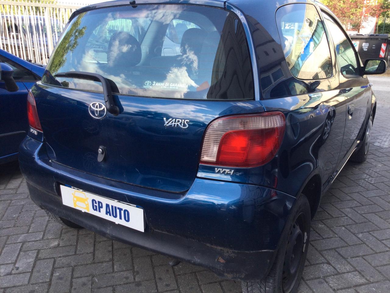 Toyota Yaris 1.0i 16V cat 3 porte Sol