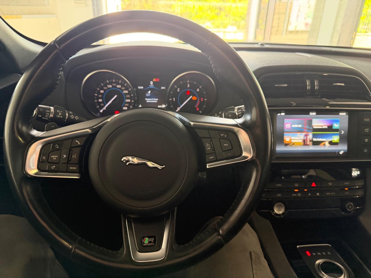Jaguar F-Pace 2.0 R-Sport MOTORE 0Km fatturato
