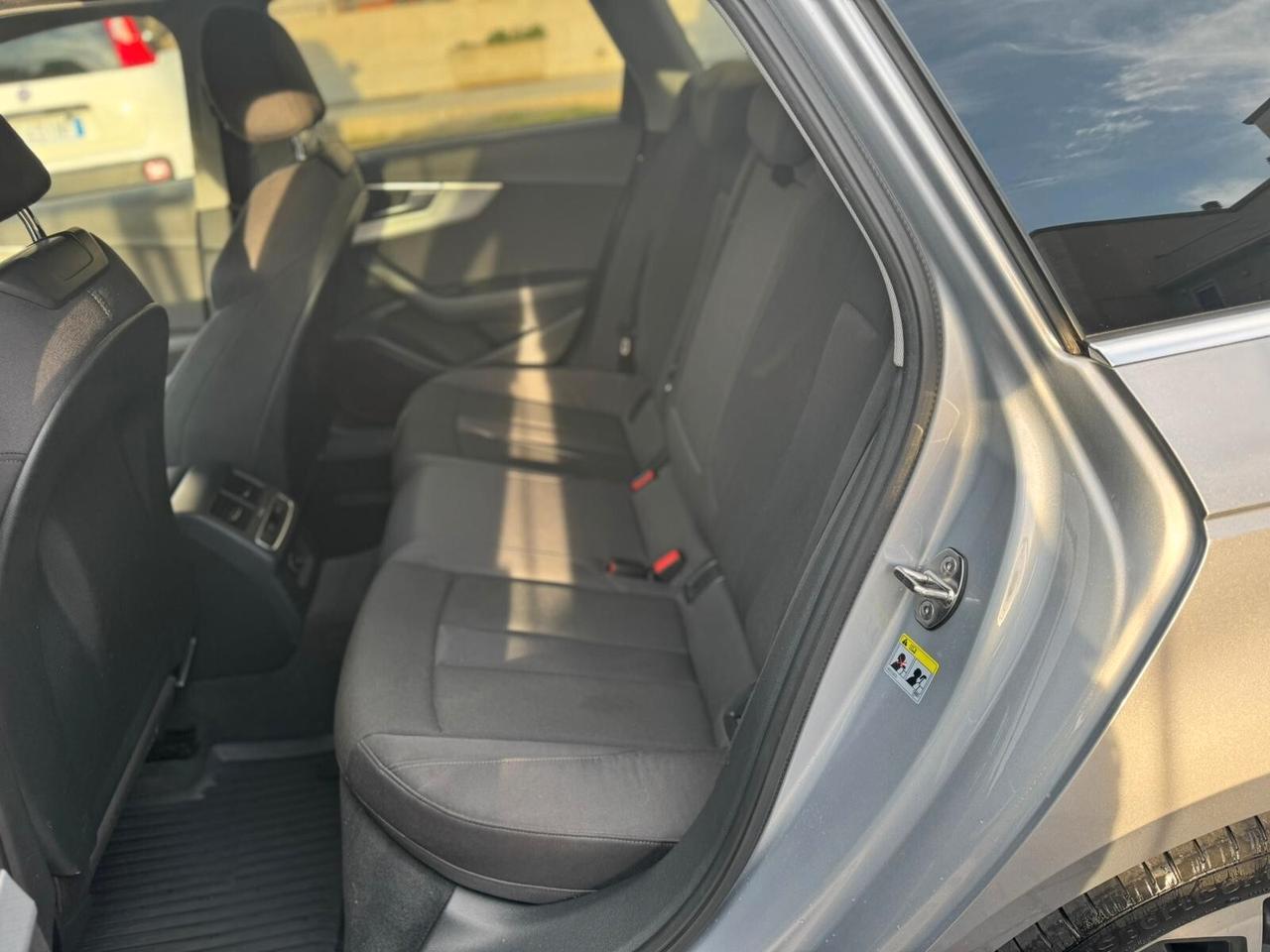 Audi A4 Avant 2.0 TFSI 170 CV G-TRON S LINE,FULL