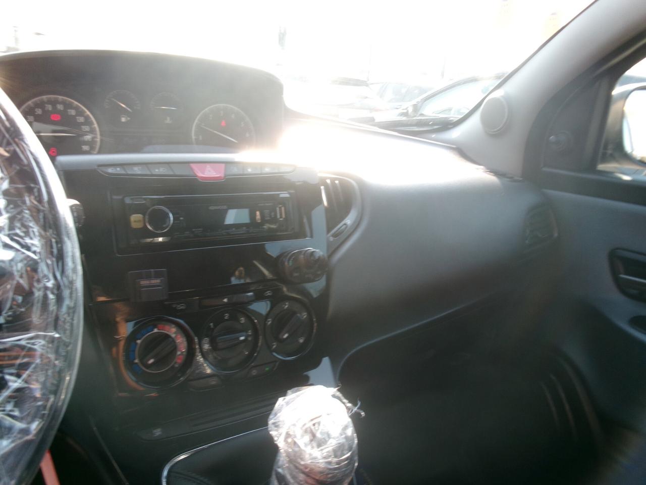 Lancia Ypsilon 1.2 ECOCHIC GPL DI SERIE