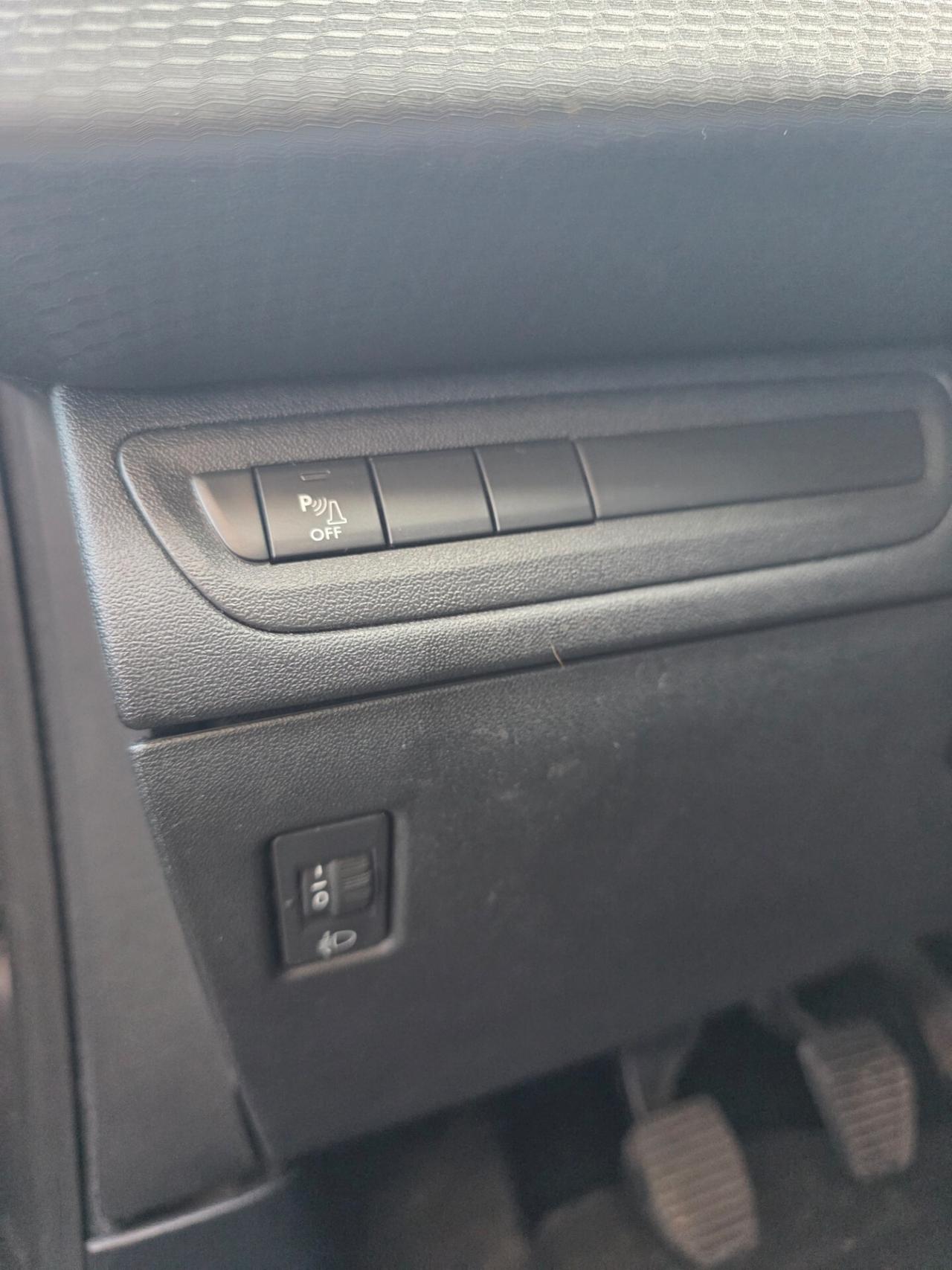 Peugeot 2008 1.6 BlueHDi 100 Allure