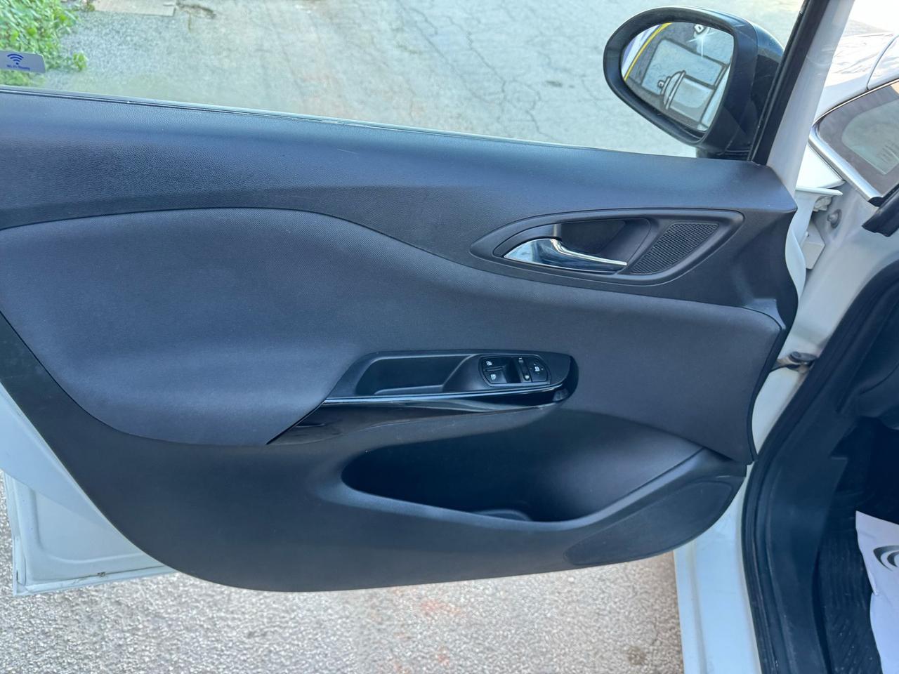 Opel Corsa 1.4 benzina/ GPL