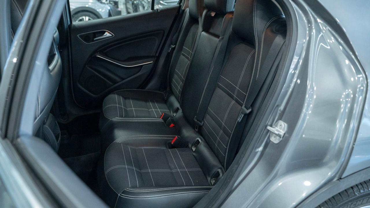 Mercedes-benz GLA 200 D (cdi) SPORT AUTO NAVI PELLE FULL OPTIONAL