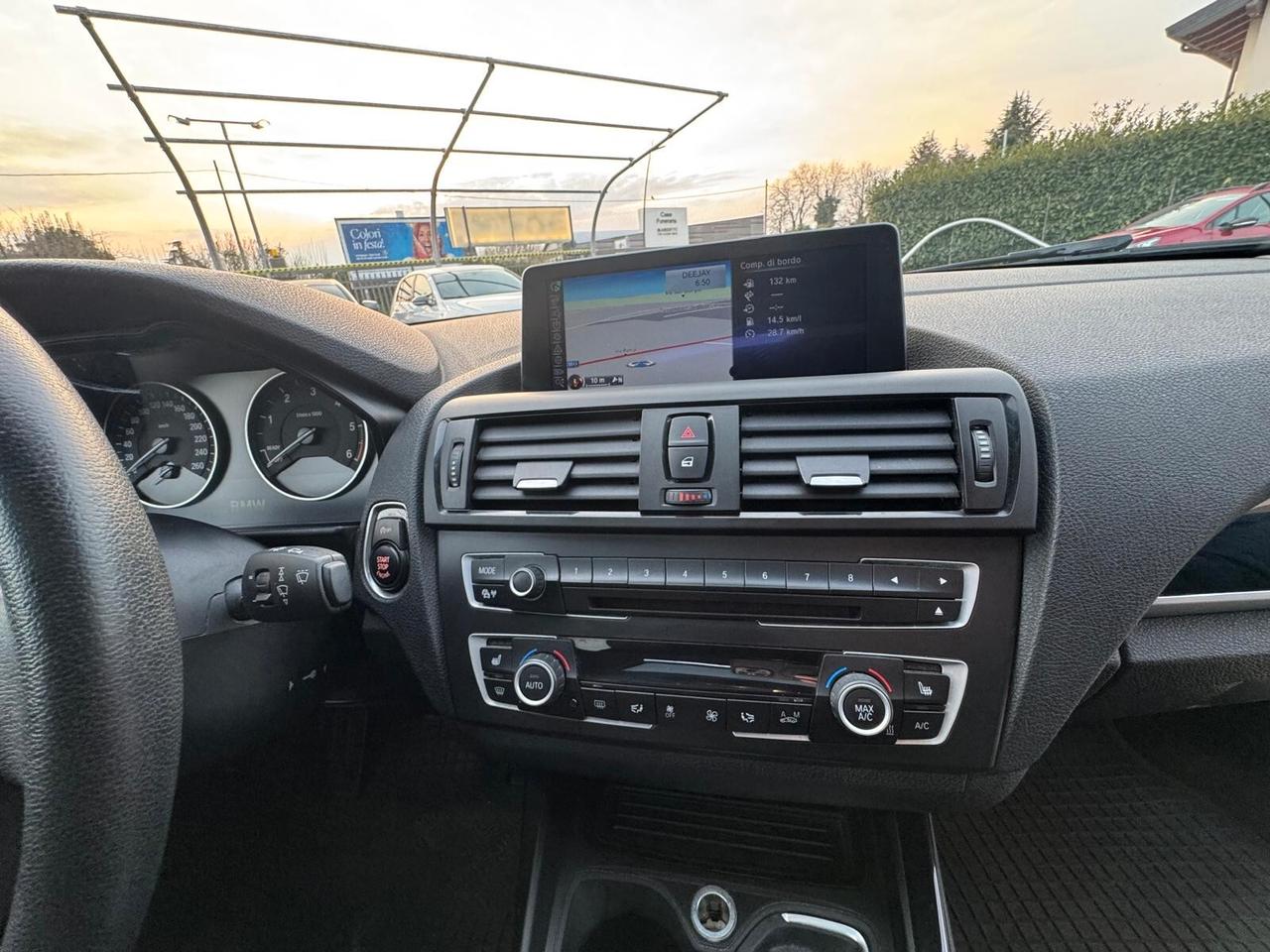 Bmw 120 120d 5p. Urban