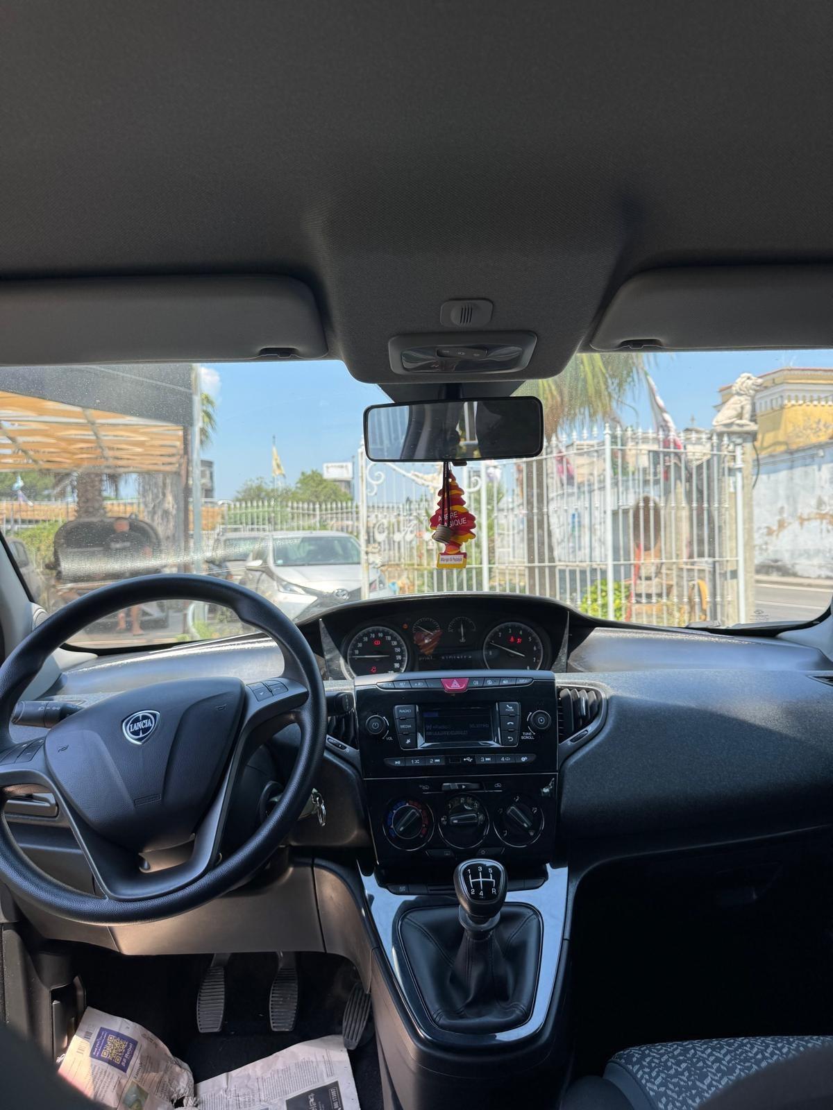 Lancia Ypsilon 1.2 69 CV 5 porte S&S Elefantino Blu