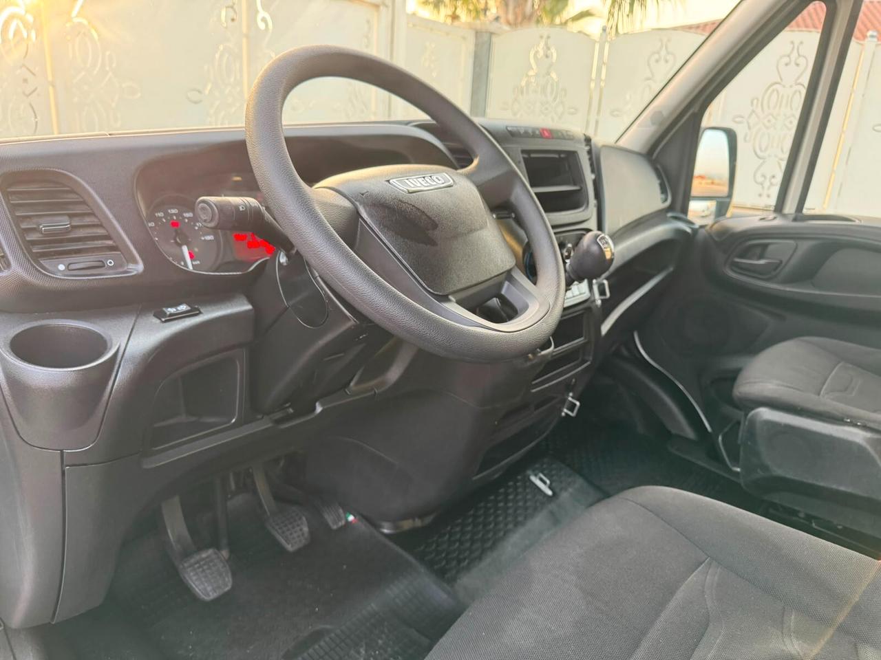 IVECO DAILY 35-130 RIBALTABILE