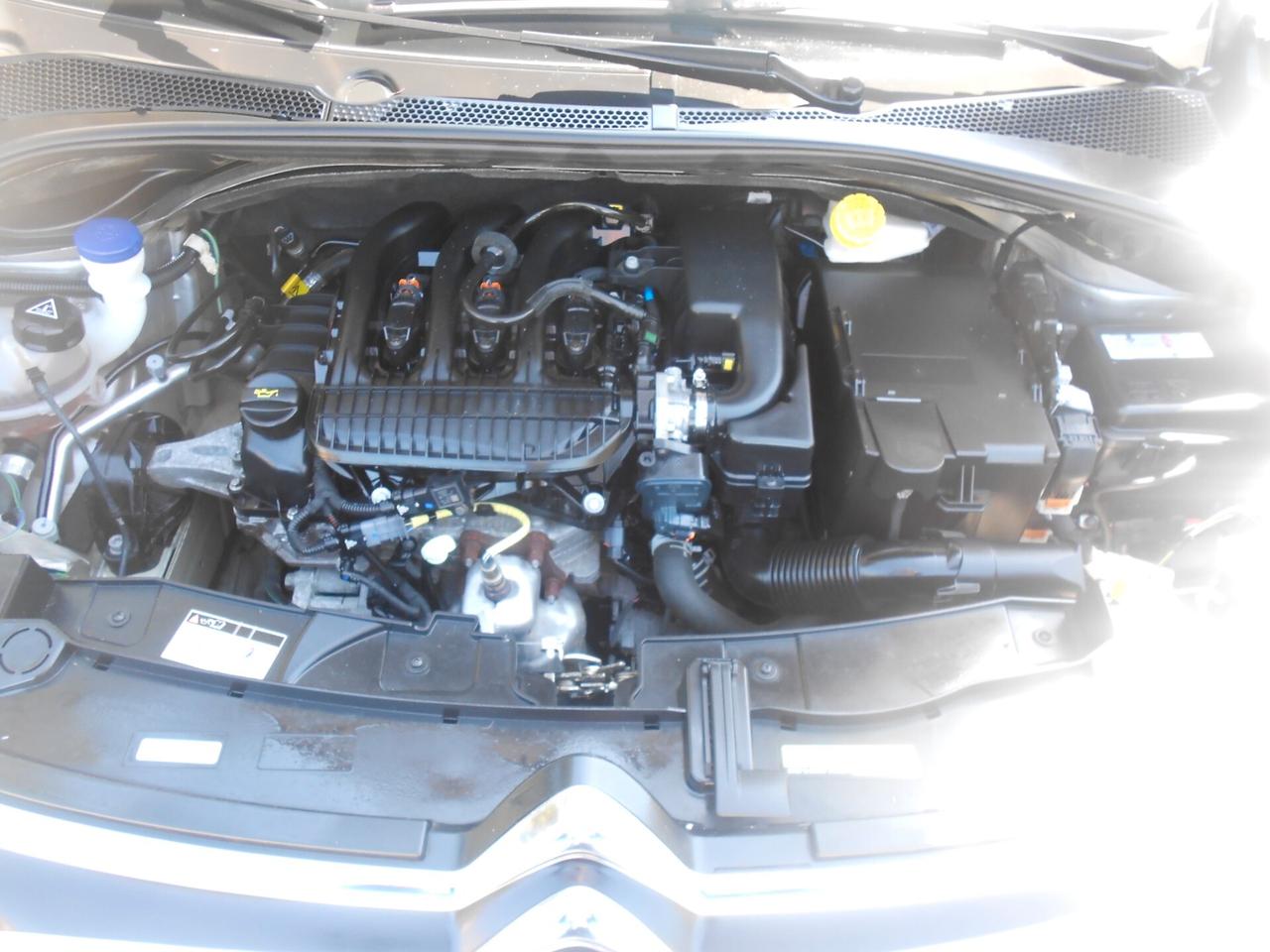 C3(my'23)1.2ie(BI-COLOR,LED,CRUISE,SENSORI)5posti