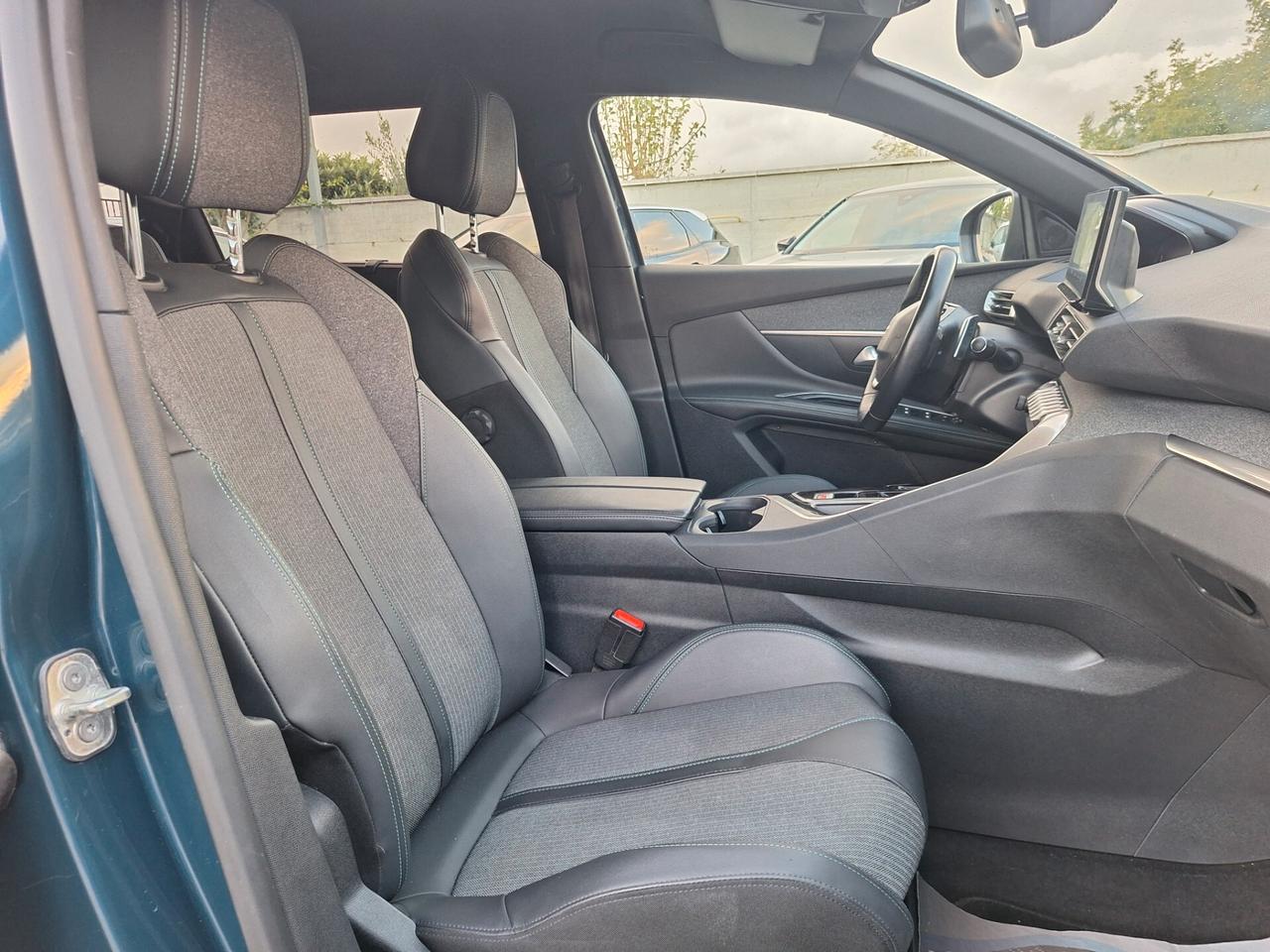 Peugeot 5008 BlueHDi 130 S&S EAT8 Allure Pack Nav+Retrocam