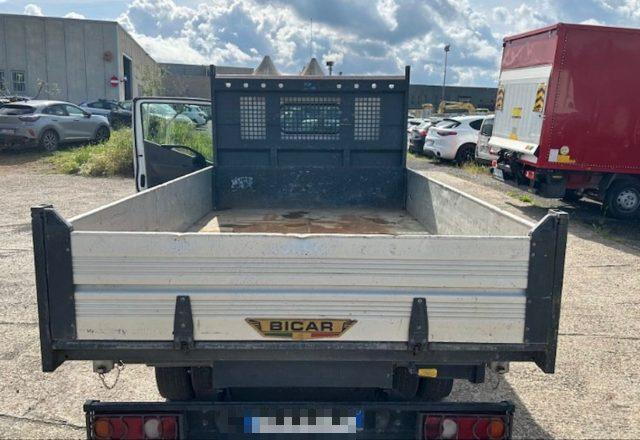NISSAN Cabstar NT400 35 130CV - RIBALTABILE TRILATERALE