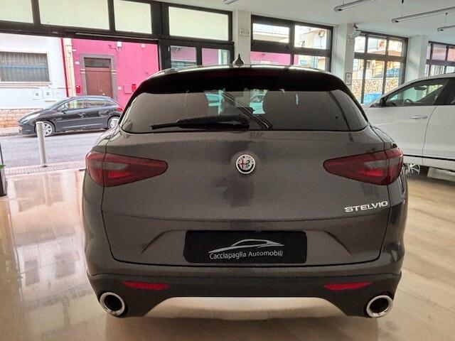 Alfa R. Stelvio 2.2 T.Diesel Executive rwd 190cv AT8 my19