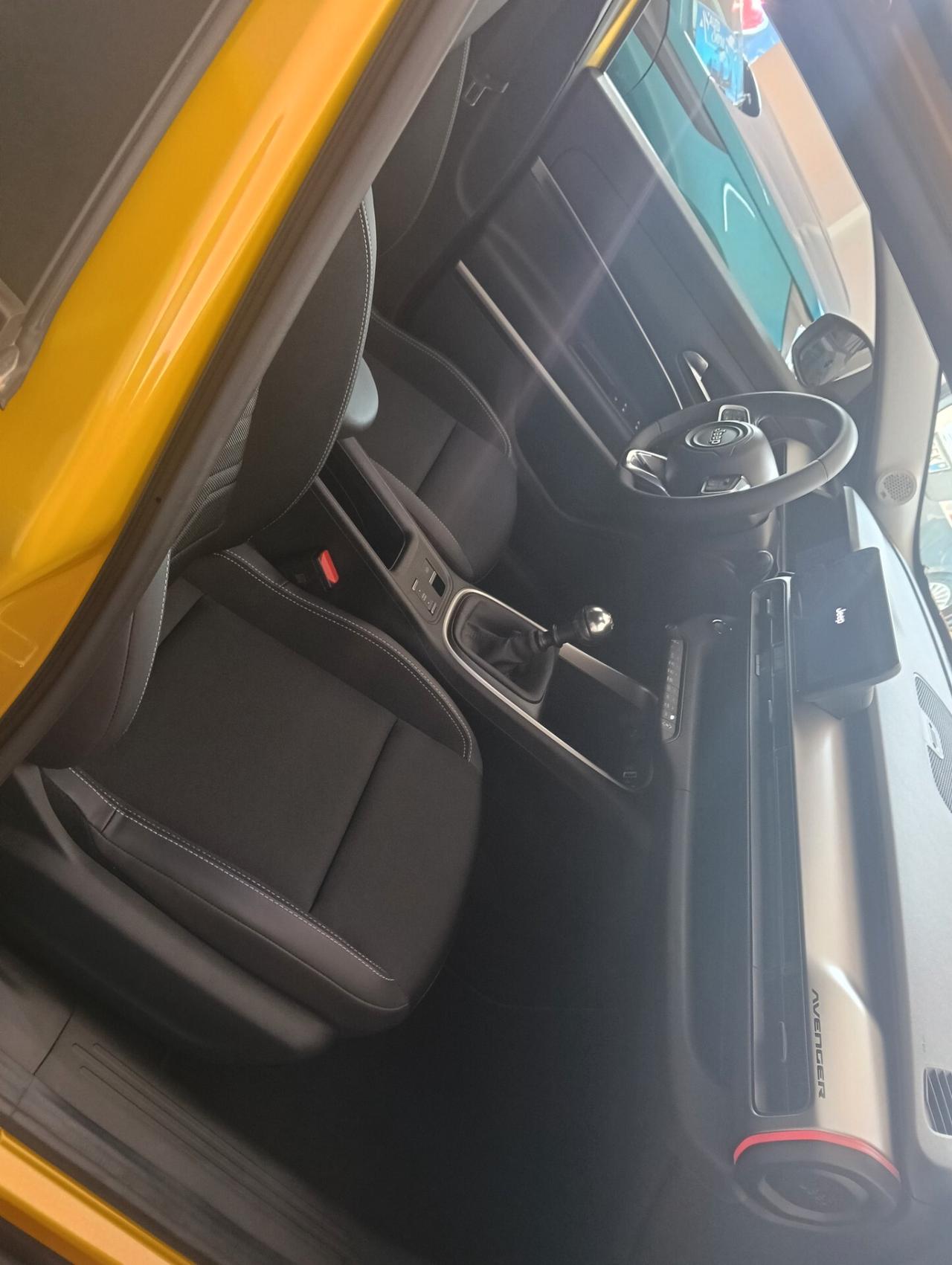 Jeep Avenger 1.2 Turbo 100 CV Summit