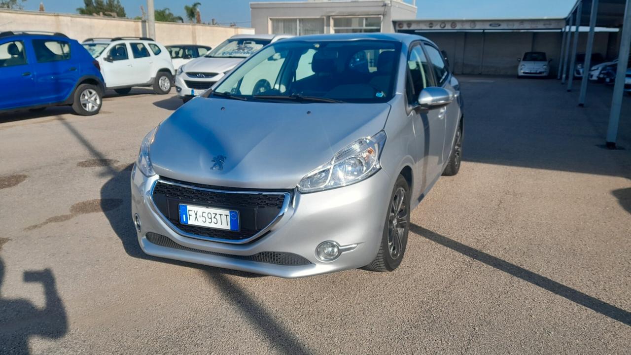 Peugeot 208 1.4 HDi 68 CV 5 porte Allure