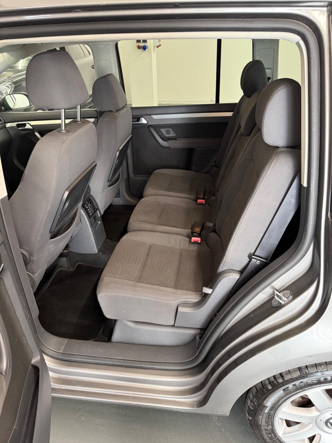Volkswagen Touran 2.0 TDI DSG Highline Autocarro 5 posti