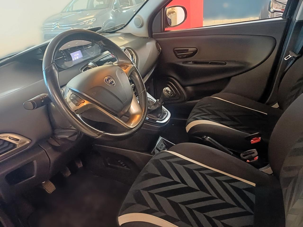 Lancia Ypsilon 1.3 MJT 16V 95 CV 5 porte S&S