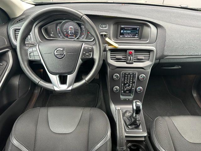 VOLVO V40 T2 2.0 122cv Business Plus BENZINA FULL LED