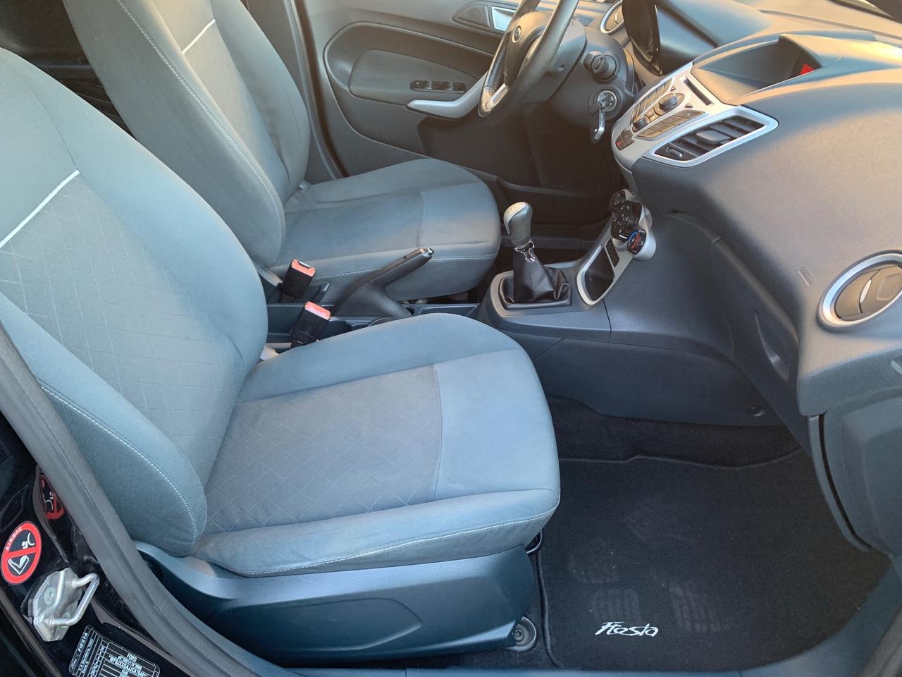 Ford Fiesta 1.4 TDCi 70CV 5 porte