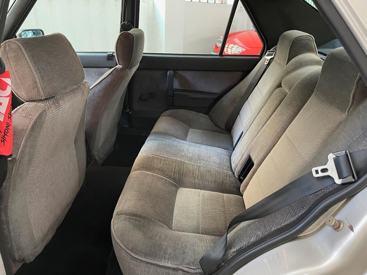 Alfa Romeo 75 2.0i Twin Spark 148cv